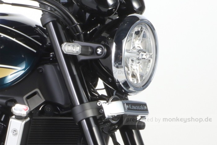 Kitaco Gabel Emblem vorn "KAWASAKI" chrom f. Z900RS