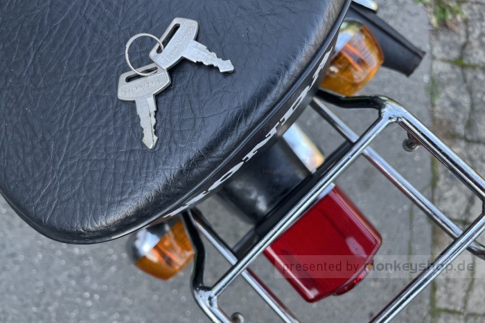 Honda Dax 6 Volt grün japanisches Modell 8134km