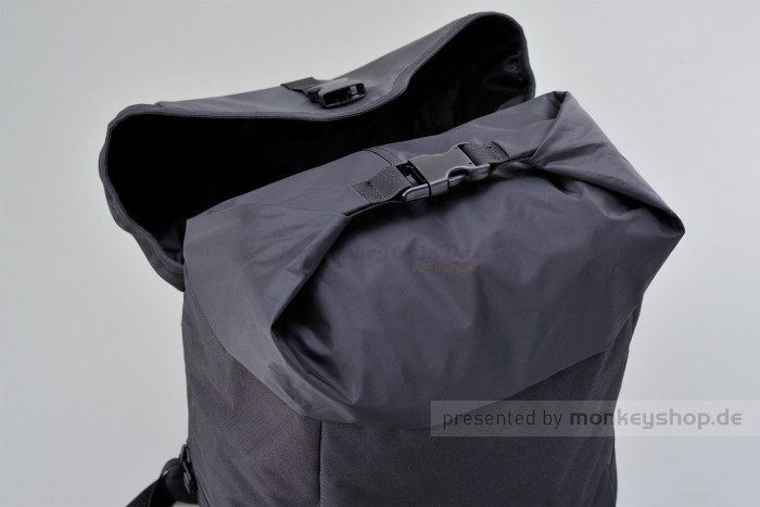 Henly Begins Rucksack wasserdicht 22 Liter schwarz