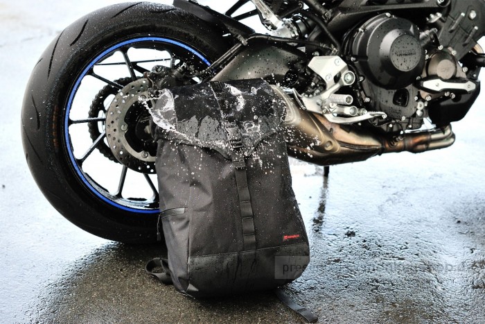 Henly Begins Rucksack wasserdicht 22 Liter schwarz